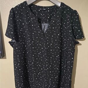 Hilary Radley Black Top with White Patterns